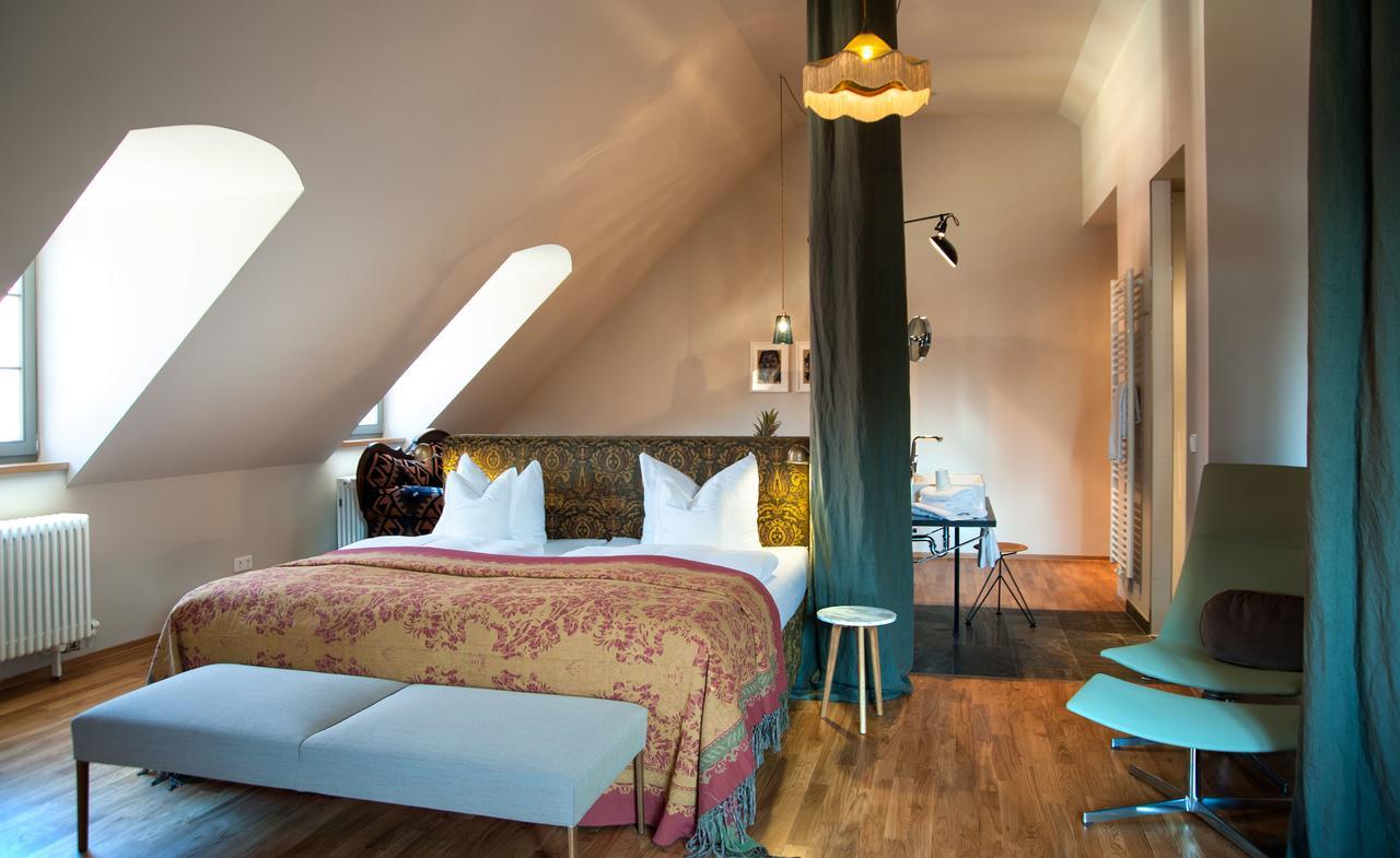 Emmerich Hotel Goerlitz 외부 사진 A room at the Hotel St. George